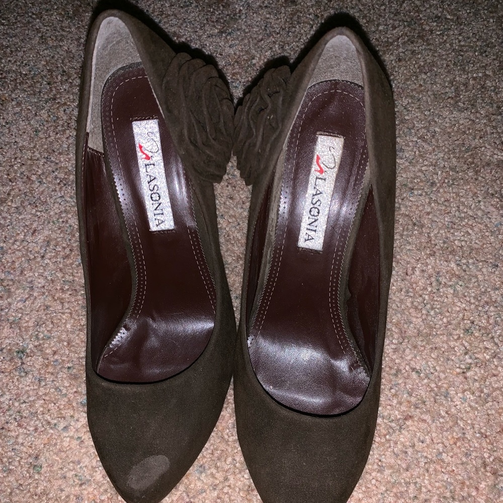 Lasonia size 10 heels